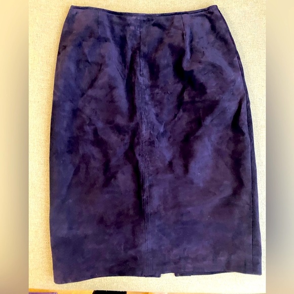 💜DANIER💜Leather/suede pencil skirt in size 6/8. Great condition. - Picture 5 of 9
